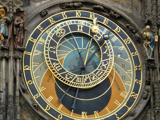 Fototapeta na wymiar Ancient zegarki. Praga.