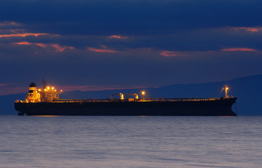 Image of a ship at dusk