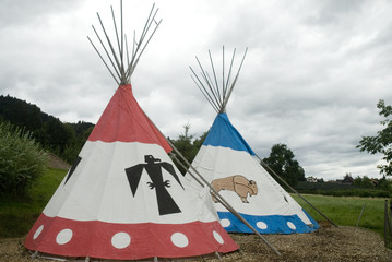 Indian Wigwam or Tepee to live for indians © Ivonne Wierink