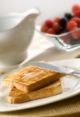 fresh toast with honey close up shoot