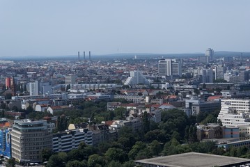 Fototapeta na wymiar Unter dem Himmel von Berlin