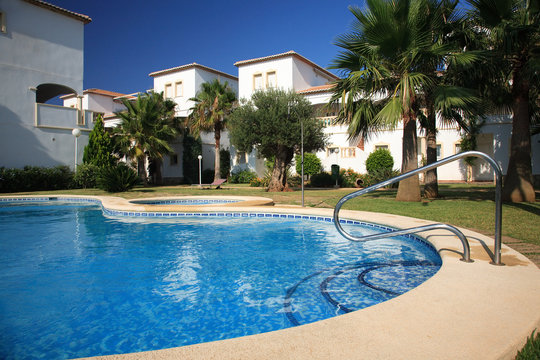 Villas with swimming pool