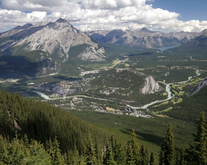 Fototapeta na wymiar Widok z siarki Mountain, Banff