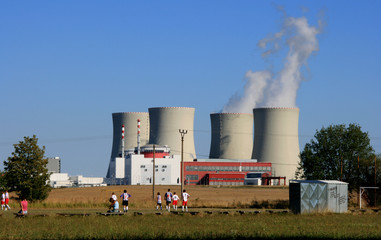Fototapeta na wymiar nuclear power station 13