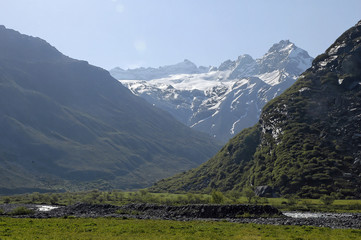 Fototapeta na wymiar alpes - vallée de l'arc