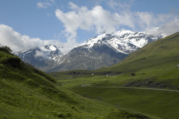 Fototapeta na wymiar Alpy - Col du Mont Cenis