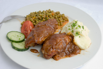 Roulade vom Schweinefleisch mit Beilagen 7