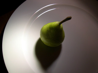 pera en el plato