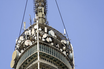 Fototapeta na wymiar Torre de comunicaciones