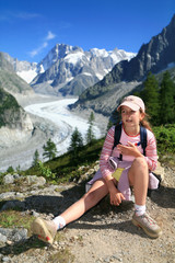 Naklejka premium Portrait enfant en montagne