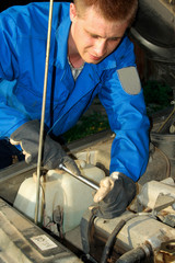 auto mechanic working