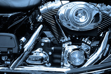 Gros plan sur le moteur d'un moto de légende
