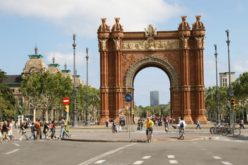 Fototapeta na wymiar Arc de Triomf in Barcelona