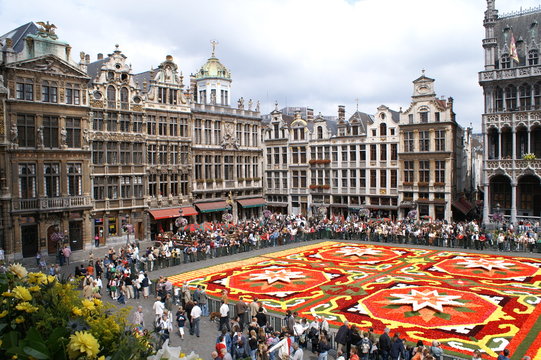 Fototapeta fête des fleurs sur la grand place de Bruxelles
