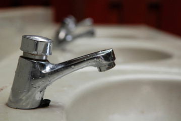 water tap in the bath room