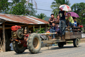 Gefährt in Laos © HenningManninga