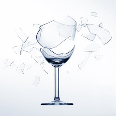 Splintering wine glas