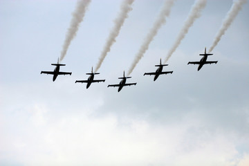  Red-Bull Air Race (Budapest 2007 ) jets flying at airshow