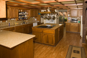 Large Country kitchen in Oregon