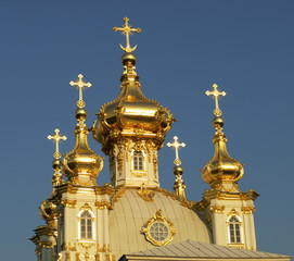 Fototapeta na wymiar Golden cupola 