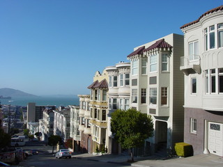 Fototapeta na wymiar San Francisco i rosyjski Hill View