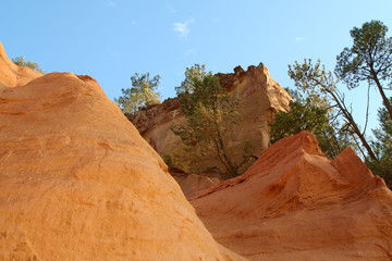 carriere d'ocre a roussillon
