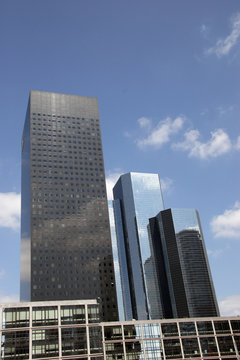 Immeubles moderne &agrave; La D&eacute;fense - Paris