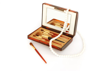 Make up brushes set with pearls necklace  