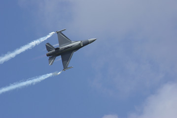 F-16