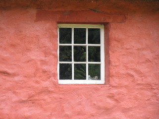 Fototapeta na wymiar Window in Pink House