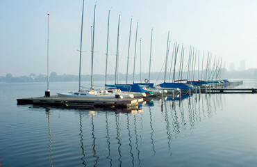Fototapeta premium Morgens an der Alster
