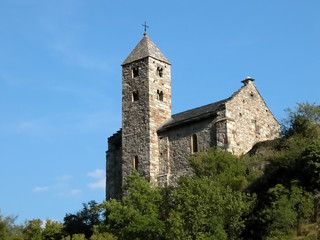 Fototapeta na wymiar Chiesa sulle montagne di Sion