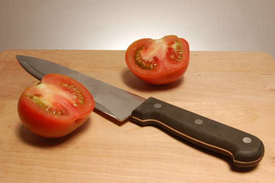 Pomodoro tagliato