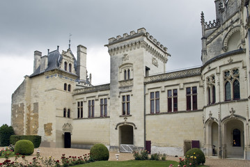 Fototapeta na wymiar Chateau Breze stoczni