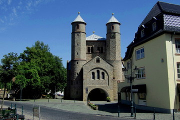 Fototapeta na wymiar Kolegiata Bad Münster / Eifel Eifel