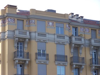 façade caractere