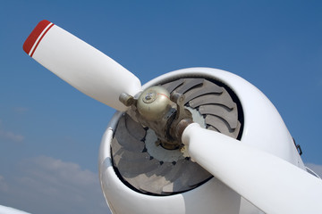 white airplane propeller