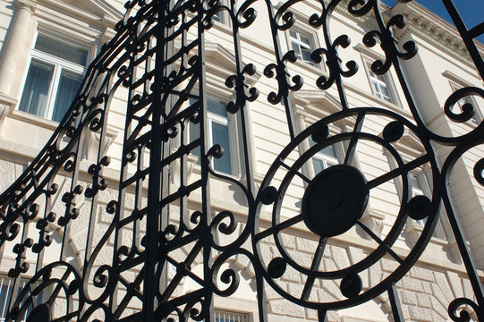 gate