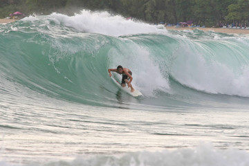 Hollow Wave
