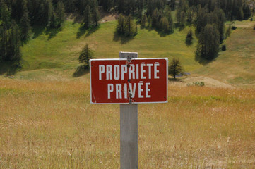 propriete priv&eacute;e