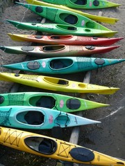 kayaks waiting