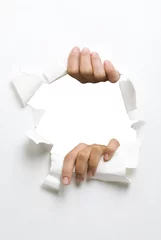 hands and hole © nicolasjoseschirado