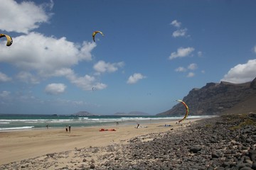 kites on famara beach
