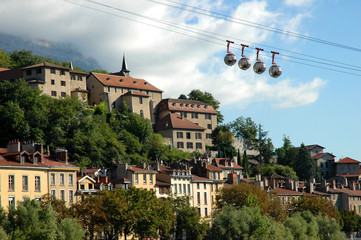Fototapeta na wymiar Kabel na Grenoble