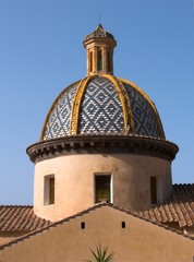Fototapeta na wymiar Praiano kopuły kościoła San Gennaro