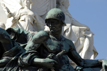 Bronzeskulptur Soldat - Wahrzeichen - Denkmal