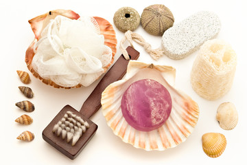 bath items with sea shells