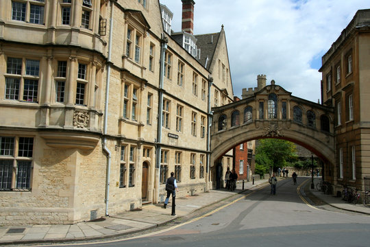 Oxford University Street Scene And Bridge Of Sighs