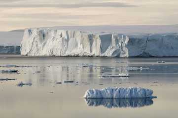 Antarctic evening meditation