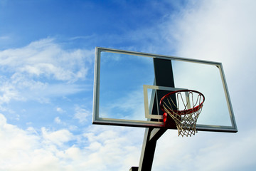 Basketball hoop © arekmalang